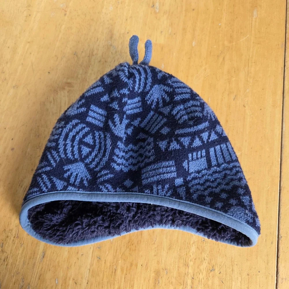 Patagonia Baby Infant Reversible Winter Beanie Hat Blue Geometric 12-24 months